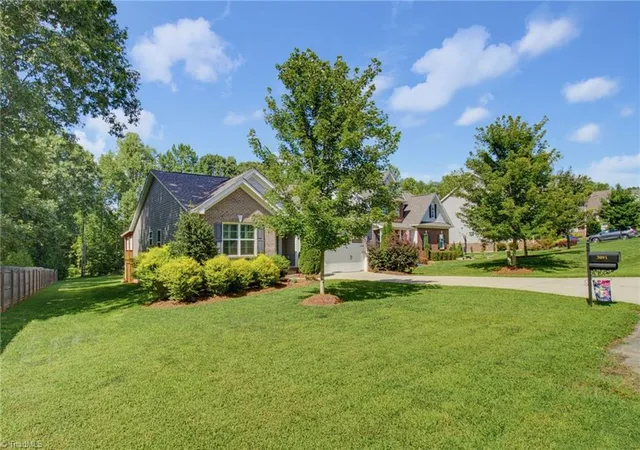 Photo 3 of Single family home for sale at 3091 Walker Ridge Dr, Walkertown, NC 27051 | MLS# 1230268 | Listing updated on 2026-09-18