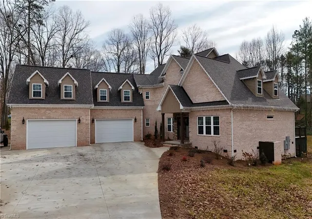 Photo 3 of Single family home for sale at 128 Provence Ct, King, NC 27021 | MLS# 1205595 | Listing updated on 2026-06-20