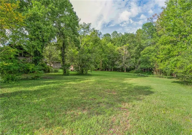 4th image of 737 Joyce Cir, High Point, NC 27265 | MLS# 1112178