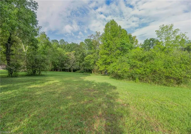 5th image of 737 Joyce Cir, High Point, NC 27265 | MLS# 1112178