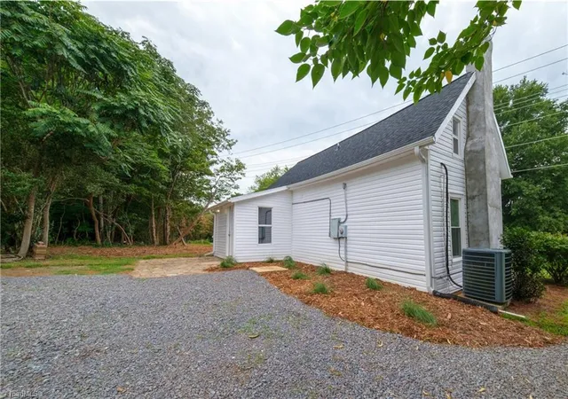 Photo 3 of Sale Pending at 4467 Us Hwy 158, Advance, NC 27006 | MLS# 1233006 | Listing updated on 2026-09-16