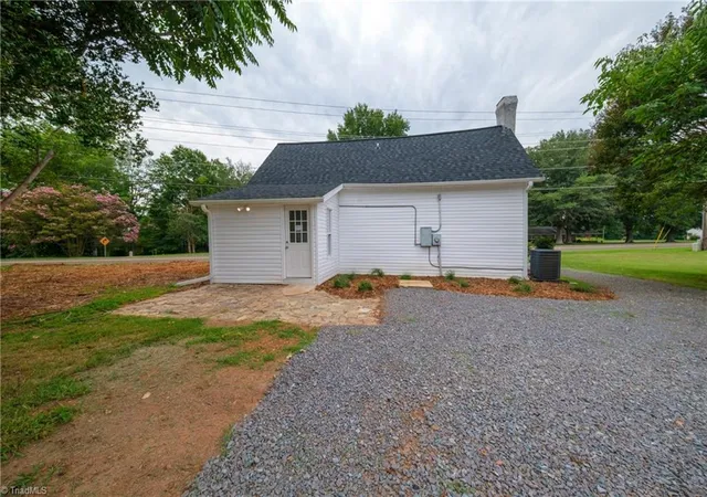 Photo 3 of Sale Pending at 4467 Us Hwy 158, Advance, NC 27006 | MLS# 1233006 | Listing updated on 2026-09-16