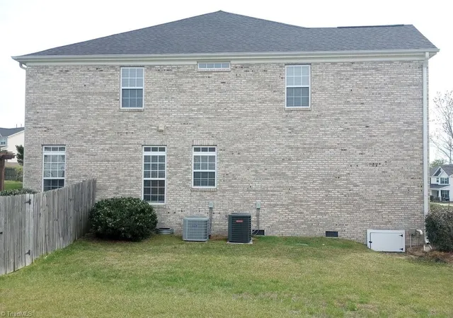 3rd image of 108 N Honey Locust Dr, Thomasville, NC 27360 | MLS# 1215532