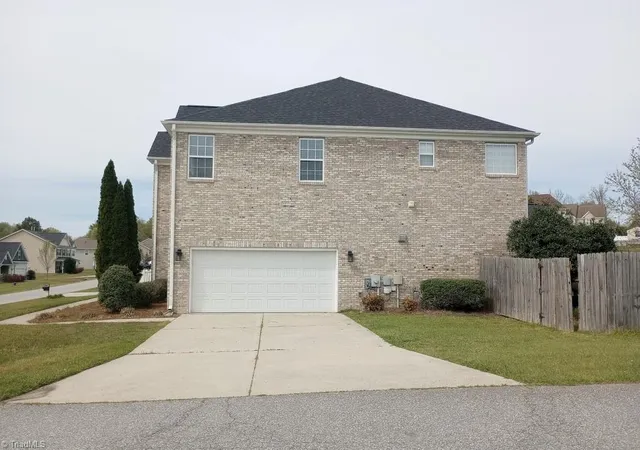 4th image of 108 N Honey Locust Dr, Thomasville, NC 27360 | MLS# 1215532