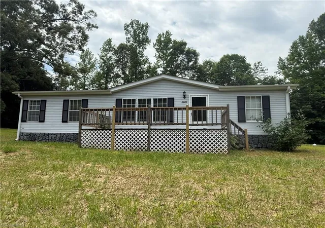 Homes for sale in Lexington, NC | 1001 Arvin Hill Ln, Lexington, NC 27295 | MLS# 1223655