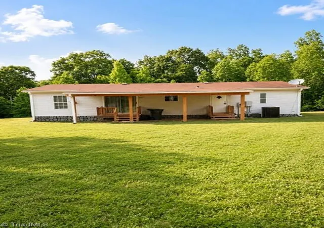 Homes for sale in Lexington, NC | 1001 Arvin Hill Ln, Lexington, NC 27295 | MLS# 1223655