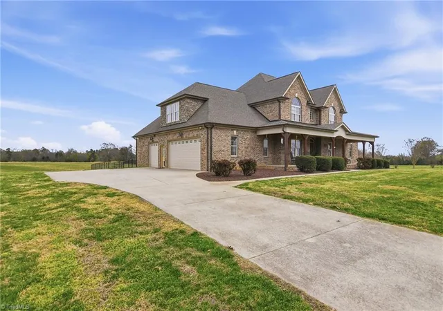 Photo 2 of Sale Pending at 203 Bobcat Rd, Summerfield, NC 27358 | MLS# 1232946 | Listing updated on 2026-09-16