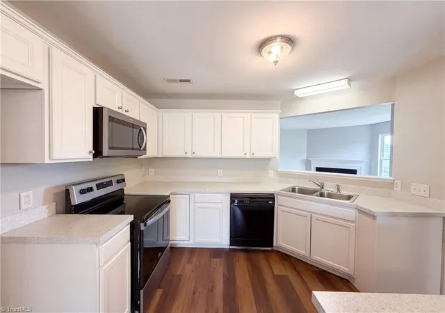 2nd image of 112 Rockbridge Ct, Kernersville, NC 27284 | MLS# 1230480