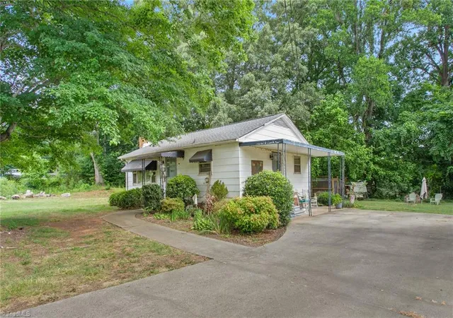 Homes for sale in Mebane, NC | 1310 Stone St, Mebane, NC 27302 | MLS# 1224800