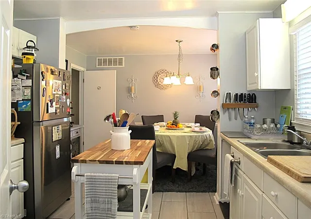 5th image of 203 Capistrano Dr, Winston Salem, NC 27103 | MLS# 1217879