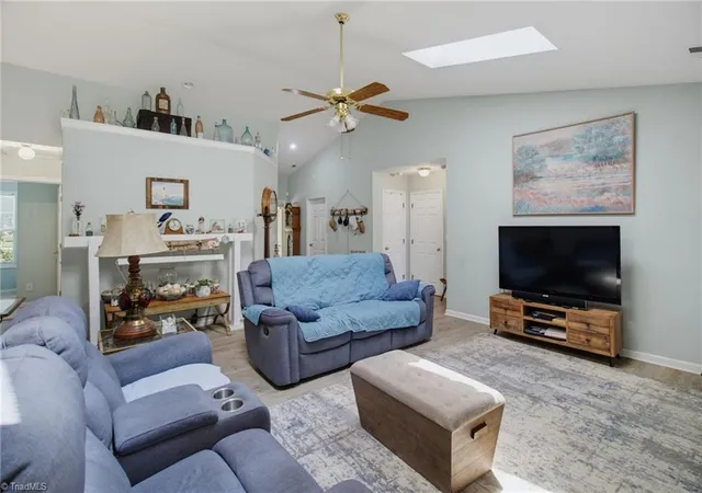 Photo 4 of Single family home for sale at 1000 Hastings Hl Rd, Kernersville, NC 27284 | MLS# 1231097 | Listing updated on 2026-09-21