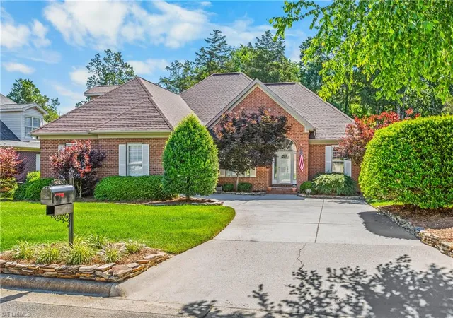 Homes for sale in High Point, NC | 4324 Poplar Creek Ln, High Point, NC 27265 | MLS# 1224865