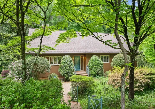 Photo 1 of Sale Pending at 1090 Yorkshire Rd, Winston Salem, NC 27106 | MLS# 1227292 | Listing updated on 2026-08-17