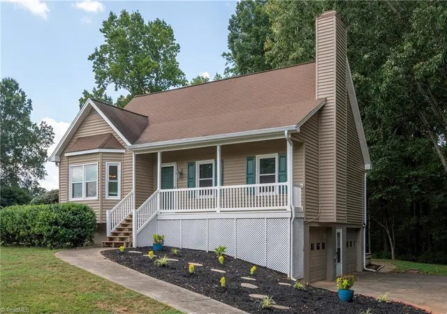 image of 1113 Ridgecliff Dr, Rural Hall, NC 27045 | MLS# 1232860