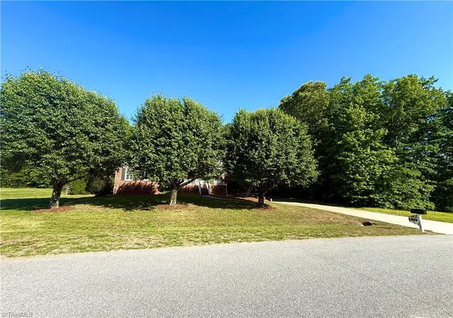 Photo 3 of Single family home for sale at 411 Williams Meadow Ln, Winston Salem, NC 27127 | MLS# 1219423 | Listing updated on 2026-09-28