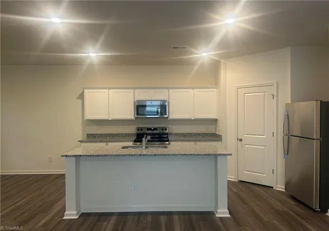 Photo 3 of Sale Pending at 838 Hanford Landing Dr, Graham, NC 27253 | MLS# 1226511 | Listing updated on 2026-10-07