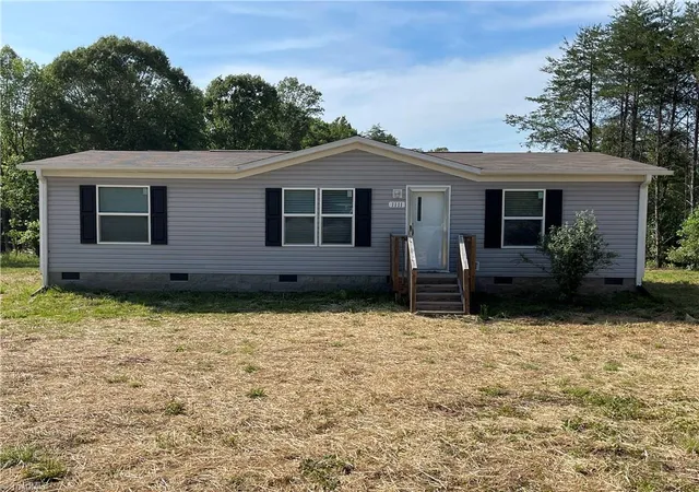 Homes for sale in Walnut Cove, NC | 1111 Fulp Rd, Walnut Cove, NC 27052 | MLS# 1222672