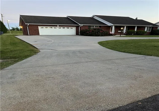 1st image of 128 Meadowview Rd, Mocksville, NC 27028 | MLS# 1224976