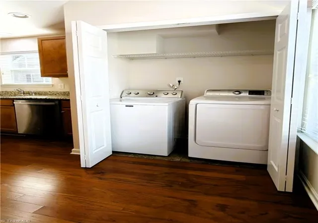 Photo 4 of Single family home for sale at 109 Tilleys Grv Dr, Kernersville, NC 27284 | MLS# 1228218 | Listing updated on 2026-08-06
