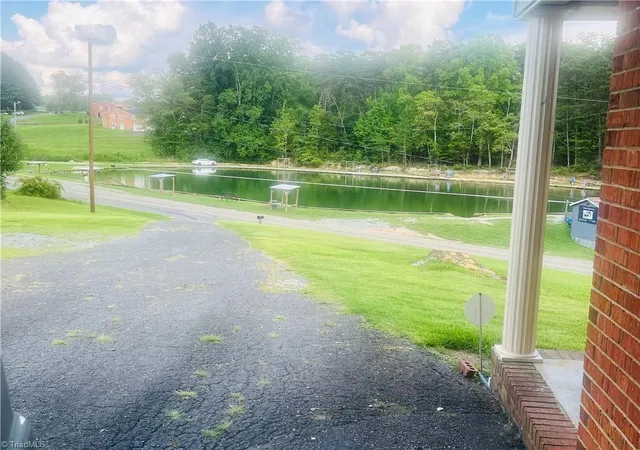 29th image of 505 Belvue Dr, Mount Airy, NC 27030 | MLS# 1217316