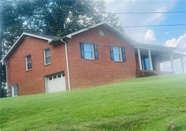 30th image of 505 Belvue Dr, Mount Airy, NC 27030 | MLS# 1217316