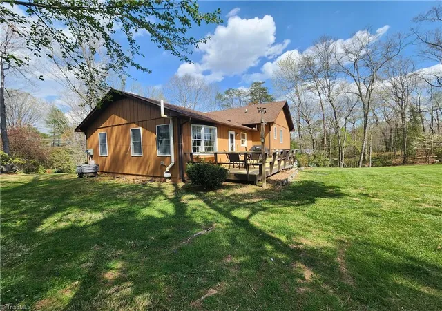 4th image of 181 Camelia Ct, Mount Airy, NC 27030 | MLS# 1214591