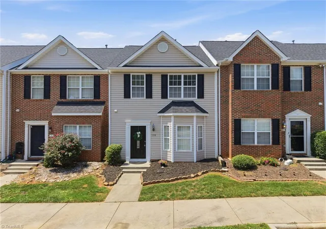 Photo 2 of Sale Pending at 118 Heritage Crk Way, Greensboro, NC 27405 | MLS# 1231393 | Listing updated on 2026-09-15