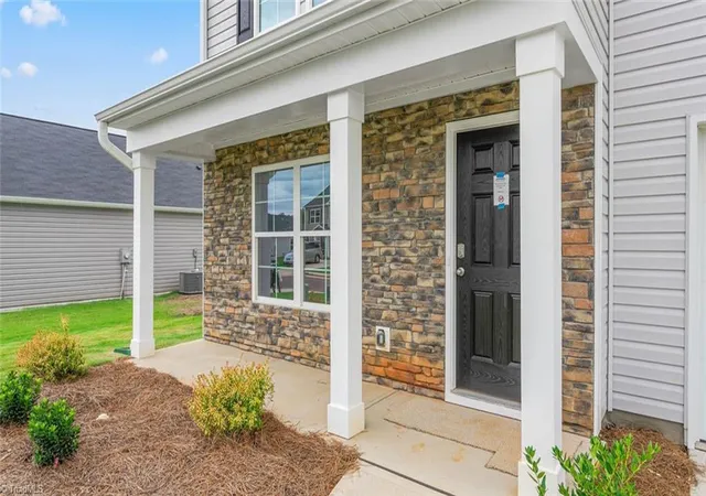 2nd image of 305 Balsam Fir Ct, Thomasville, NC 27360 | MLS# 1227154
