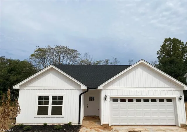 1st image of 413 E Lee Ave, Yadkinville, NC 27055 | MLS# 1217084