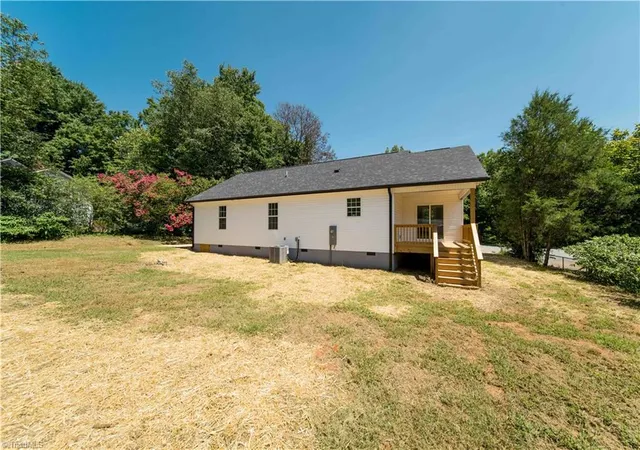 24th image of 2934 S Stratford Rd, Winston Salem, NC 27103 | MLS# 1229523
