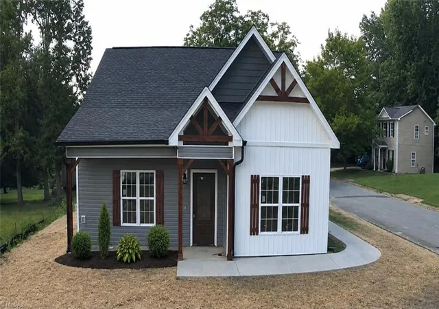 Photo 1 of Sale Pending at 1726 Foust Rd, Greensboro, NC 27405 | MLS# 1231807 | Listing updated on 2026-10-06
