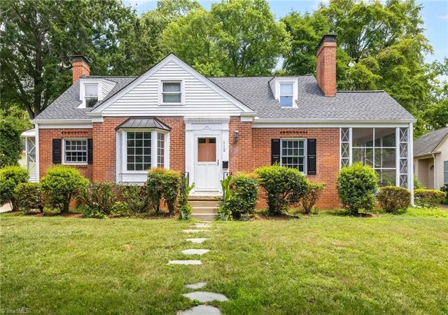 1st image of 112 W Avondale Dr, Greensboro, NC 27403 | MLS# 1229100