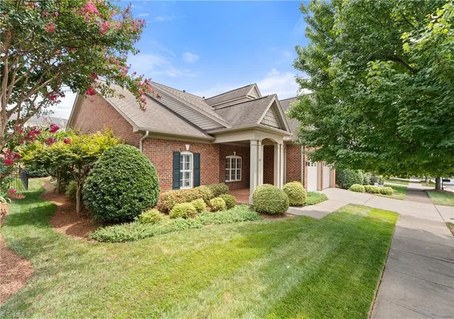 2nd image of 5551 Foxgate Cir, Winston Salem, NC 27106 | MLS# 1228459