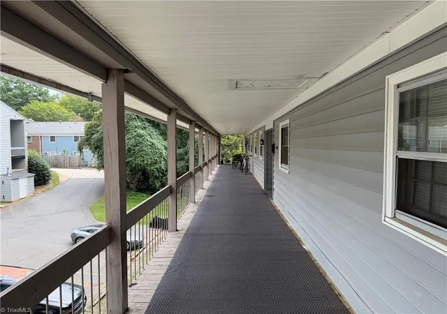 Photo 3 of Single family home for sale at 2958 Ramsgate Ct, Winston Salem, NC 27106 | MLS# 1234094 | Listing updated on 2026-08-31