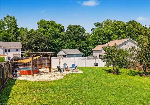 3rd image of 611 Camden Pl Dr, Winston Salem, NC 27103 | MLS# 1229928