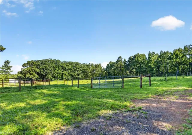 5th image of 7934 Chapel Hill Church Rd, Denton, NC 27239 | MLS# 1229088