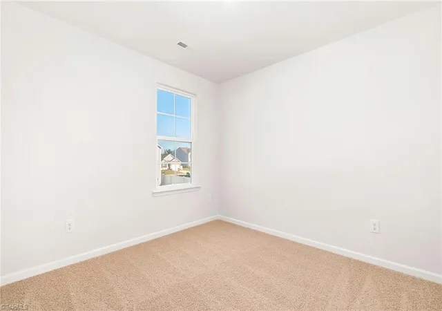 Photo 3 of Single family home for sale at 204 Hungerford Blvd, Jamestown, NC 27282 | MLS# 1229381 | Listing updated on 2026-09-19