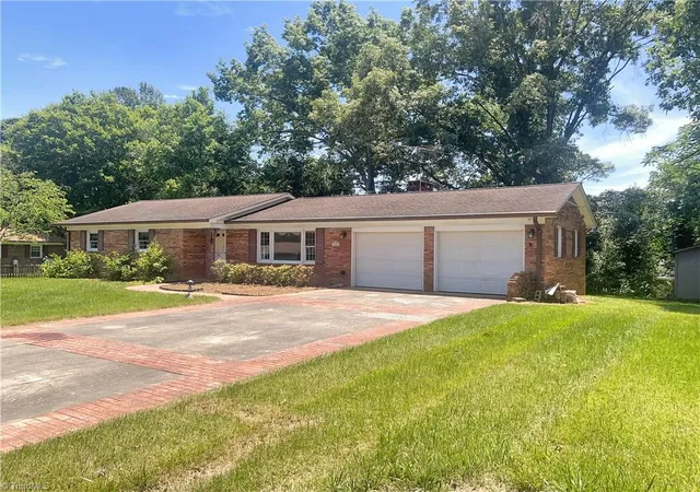Homes for sale in Wilkesboro, NC | 238 Raven Midlawn Dr, Wilkesboro, NC 28697 | MLS# 1227500