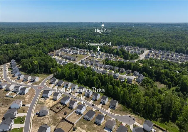 2nd image of 3721 Streamside Dr, Thomasville, NC 27360 | MLS# 1222277