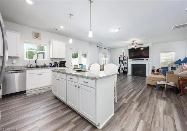 3rd image of 3721 Streamside Dr, Thomasville, NC 27360 | MLS# 1222277