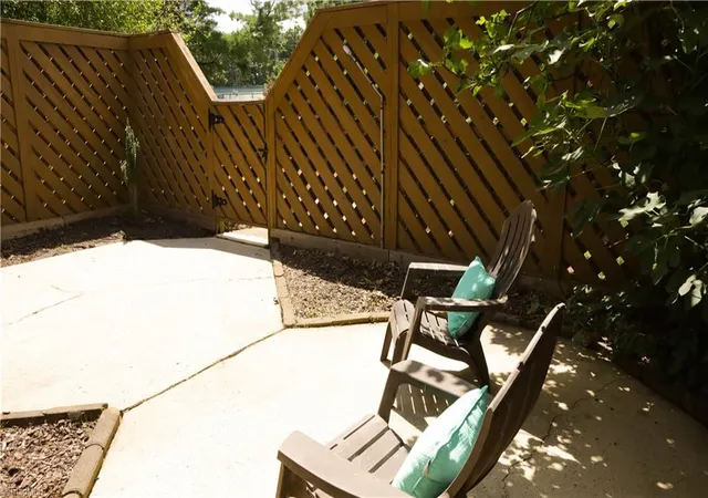 5th image of 210 College Rd #706, Greensboro, NC 27410 | MLS# 1227012