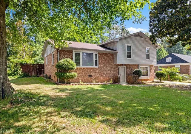 Photo 1 of Single family home for sale at 103 Flintfield Dr, Winston Salem, NC 27103 | MLS# 1226670 | Listing updated on 2026-10-11