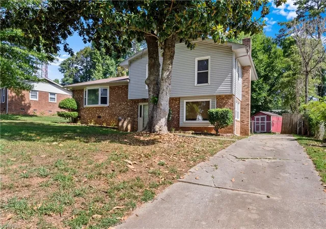 Photo 2 of Single family home for sale at 103 Flintfield Dr, Winston Salem, NC 27103 | MLS# 1226670 | Listing updated on 2026-10-11