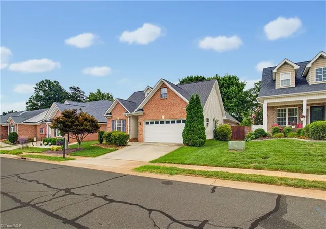 Photo 1 of Single family home for sale at 5917 Kenville Green Cir, Kernersville, NC 27284 | MLS# 1229022 | Listing updated on 2026-09-21