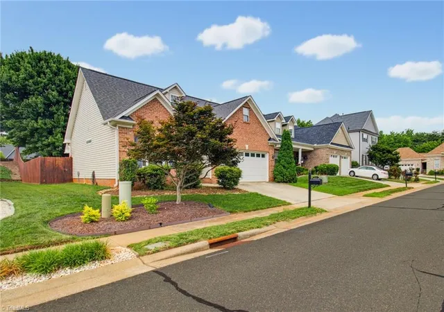 Photo 2 of Single family home for sale at 5917 Kenville Green Cir, Kernersville, NC 27284 | MLS# 1229022 | Listing updated on 2026-09-21