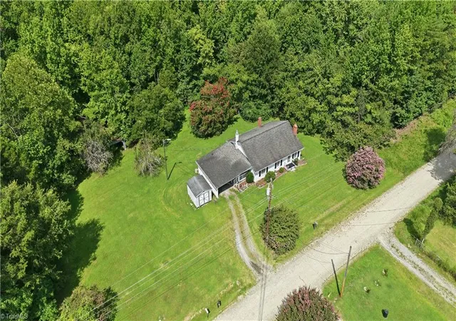 Photo 3 of Sale Pending at 1816 Sechrest Cir, Archdale, NC 27263 | MLS# 1232894 | Listing updated on 2026-09-12