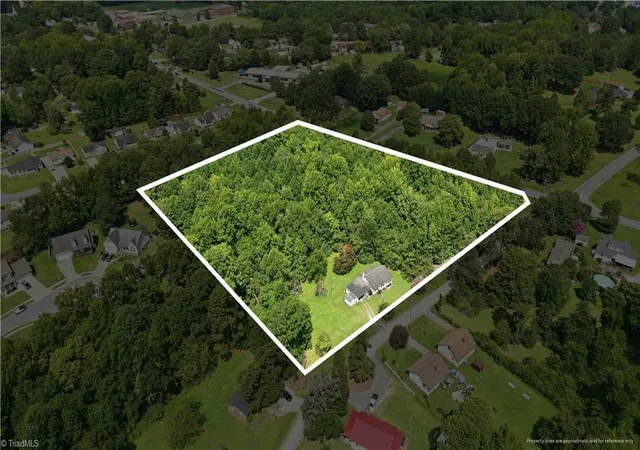 Photo 3 of Sale Pending at 1816 Sechrest Cir, Archdale, NC 27263 | MLS# 1232894 | Listing updated on 2026-09-12