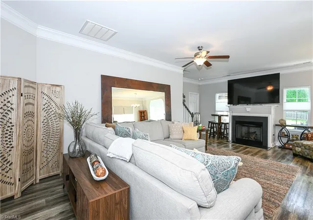Photo 4 of Single family home for sale at 6725 Barton Creek Dr, Whitsett, NC 27377 | MLS# 1233720 | Listing updated on 2026-09-19