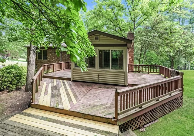 15th image of 4290 Mashie Dr, Pfafftown, NC 27040 | MLS# 1223040