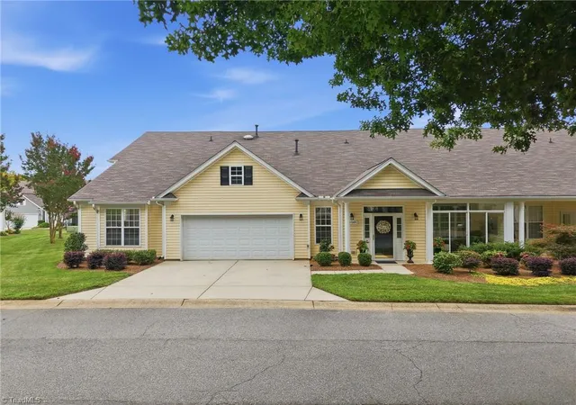1st image of 1006 Gretchen Ln, Greensboro, NC 27410 | MLS# 1231564